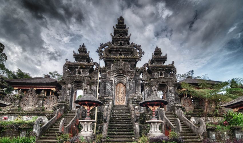 TOP 10 LOCURI DE VIZITAT IN INSULA ZEILOR - BALI